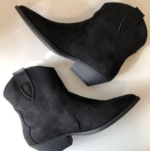 Stylish Cowgirl Booties